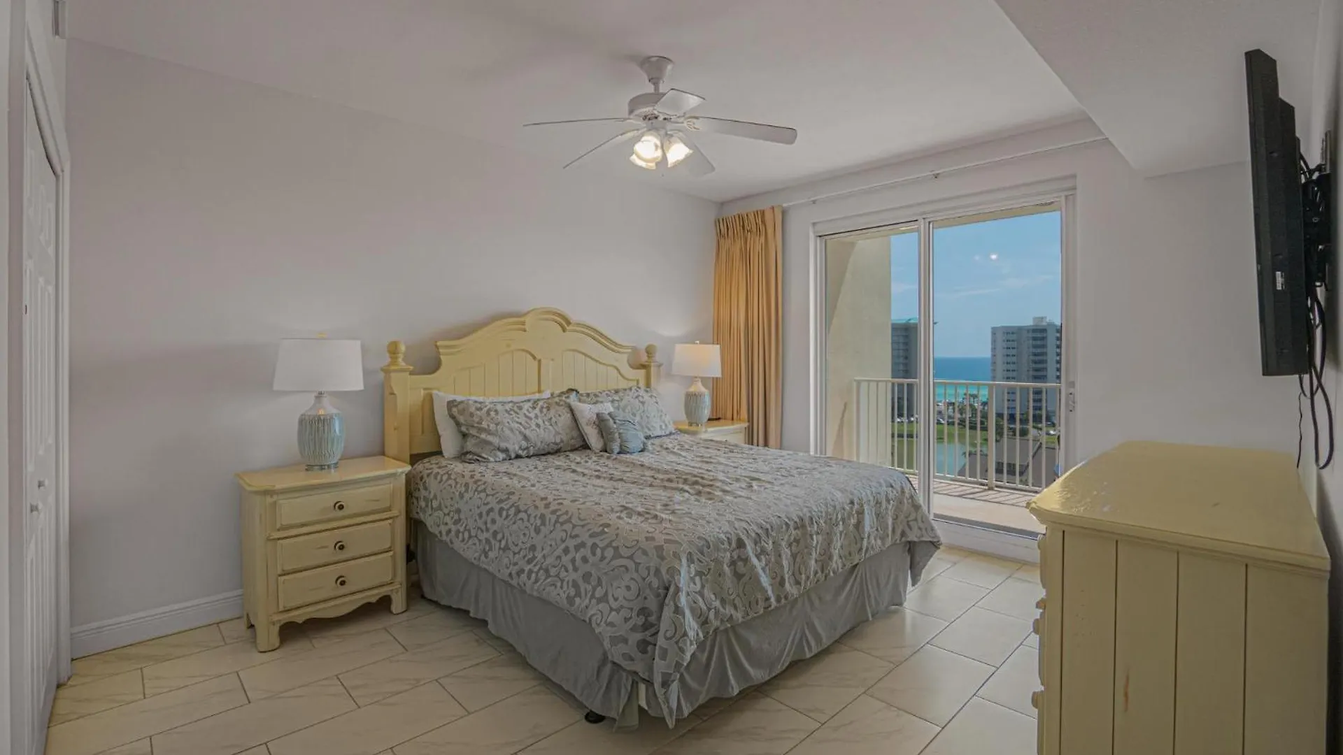 Ariel Dunes II 907 Destin 0*,